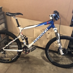 Devinci Moonracer White