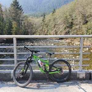 2019 Giant TRANCE Green and Black