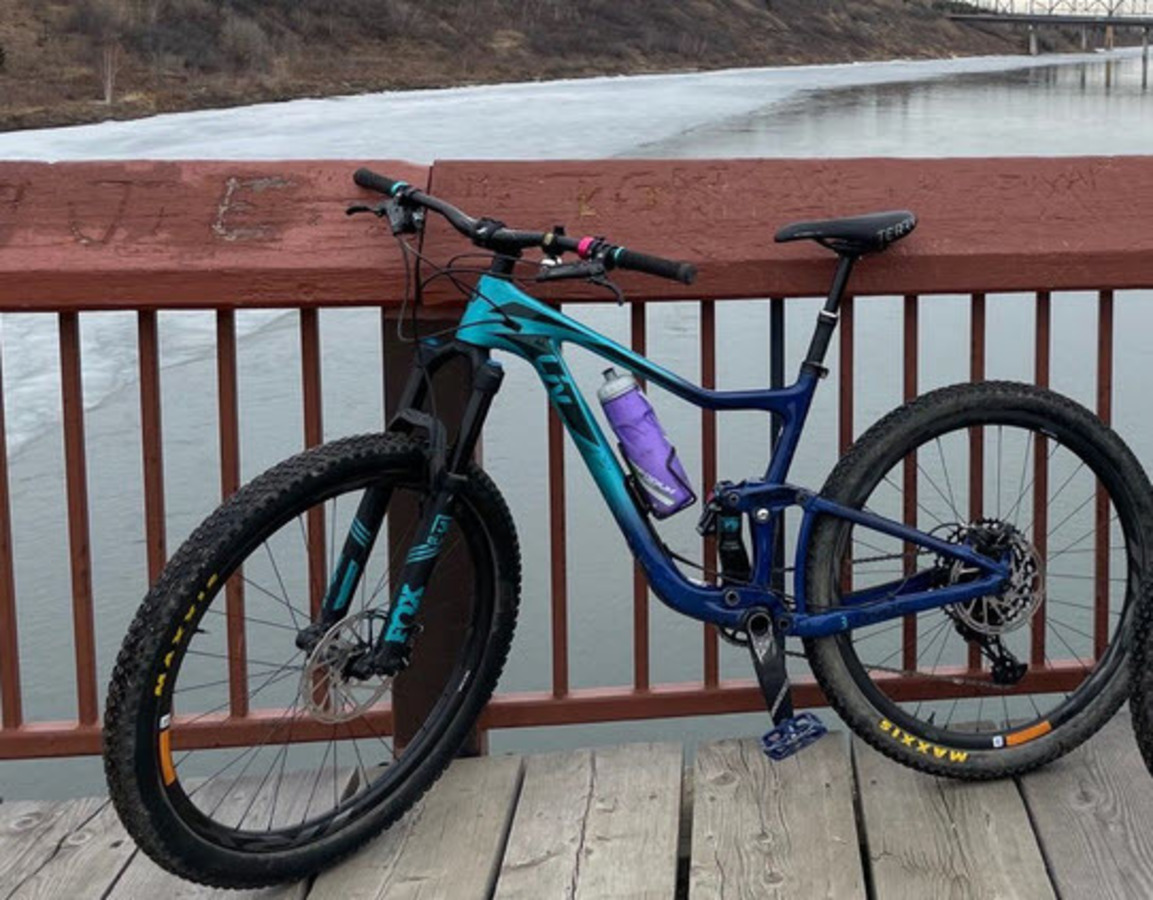 2019 Giant AdvancedGrade Composite front triang...