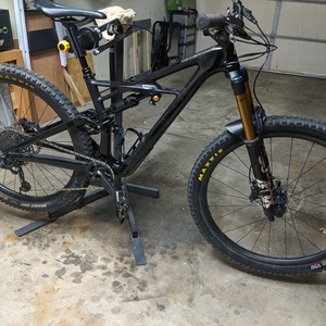 2018 Specialized Enduro Pro 29/6Fattie Black and Green