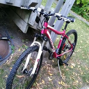CCM Incline - Women's Hardtail Mountain Bike Pink, White, and Black