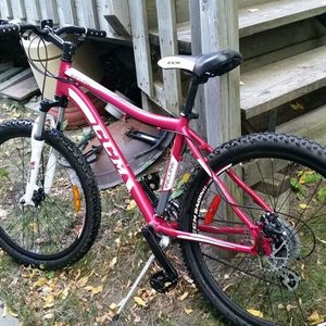 CCM Incline - Women's Hardtail Mountain Bike Pink, White, and Black