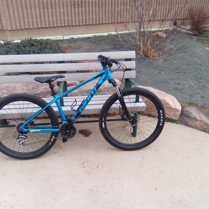2020 Giant Talon 3 Blue