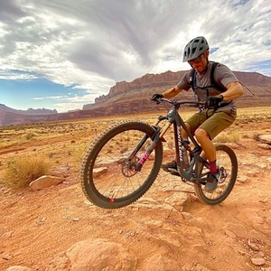 2018 Santa Cruz Hightower LT (CC) Silver, gray or bare metal