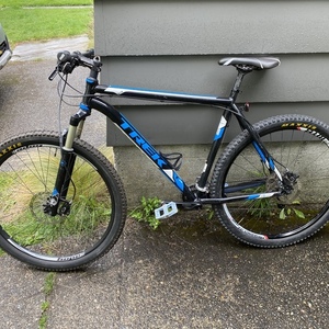 2021 Trek XCAL Black and Blue