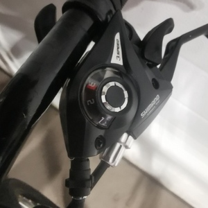 2014 Specialized Hardrock Disc SE 26 Black and Silver, gray or bare metal