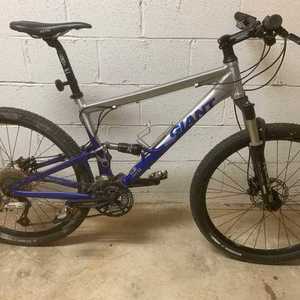 2007 Giant Anthem 2 Silver, gray or bare metal and Blue