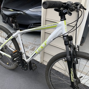 GT Bicycles Green and White