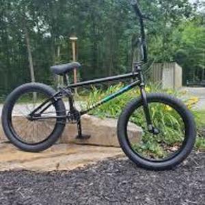 2021 Kink Whip XL Black, Yellow or Gold, and Blue