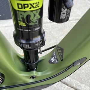 2020 Pivot Switchblade Green