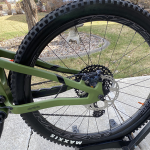 2020 Pivot Switchblade Green