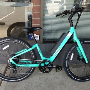 2021 Aventón small Green