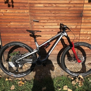 2021 Commencal Bikes Meta TR Race Silver, gray or bare metal