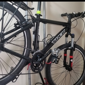 2011 Trek Police Black