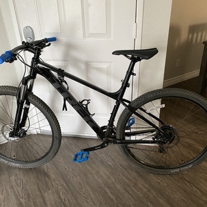 2020 Trek Marlin 5 Black