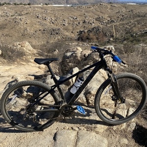 2020 Trek Marlin 5 Black