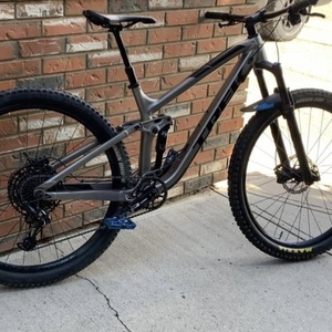 2019 Trek Fuel ex7 Silver, gray or bare metal