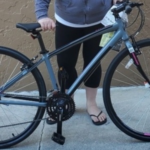 2018 Nishiki Women’s 15” aluminum Silver, gray or bare metal and Pink