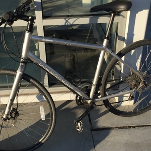 Kona dew plus Silver, gray or bare metal