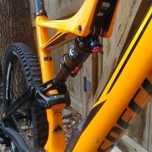 2016 Specialized Stumpjumper Expert Carbon 650B Orange and Black