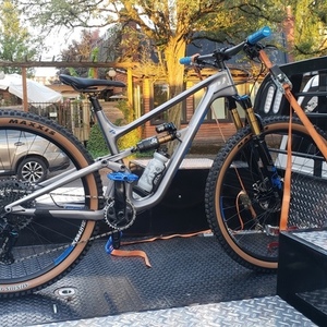 2021 Revel Bikes Revel Rascal Frame w/Fox Float X2 Fac... Silver, gray or bare metal