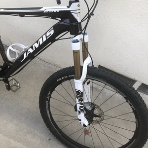 2014 Jamis Dakar XCT 650 Pro Black and White