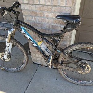 2010 Yeti ASR5 Black