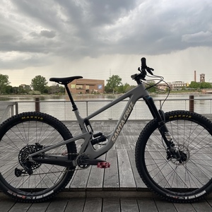 2021 Santa Cruz Hightower Silver, gray or bare metal