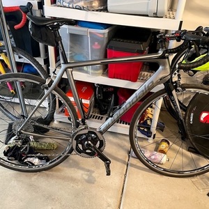 2018 Cannondale Synapse Carbon Silver, gray or bare metal