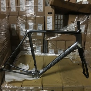 2018 Cannondale Synapse Carbon Silver, gray or bare metal