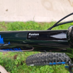 2021 Rocky Mountain Bicycles Fusion 30 Black and Green