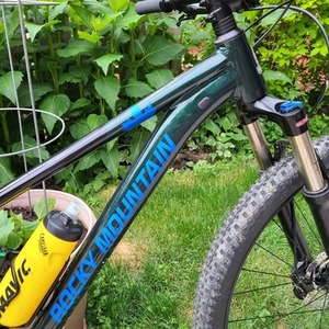 2021 Rocky Mountain Bicycles Fusion 30 Black and Green