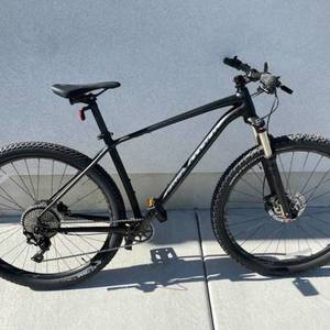 2020 Specialized Rockhopper Black