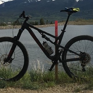 2018 Santa Cruz Bronson Black and Red