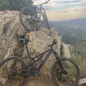 2018 Santa Cruz Bronson Black and Red