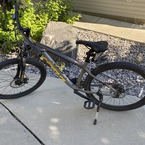 2019 Kona Lanai Silver, gray or bare metal and Yellow or Gold