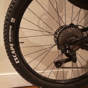 2020 Norco Bikes Norco Fluid 9 Black and White
