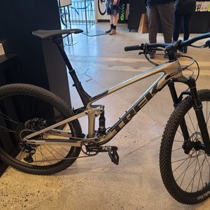 2020 Trek Top Fuel Silver, gray or bare metal