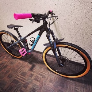 2021 Marin Bikes Rift Zone 27.5 Silver, gray or bare metal