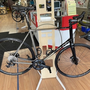 2021 T-Lab R3 Silver, gray or bare metal and Black