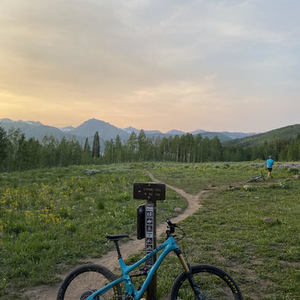 2019 Yeti SB5 Blue