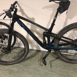 2021 Trek TOP FUEL 9.9 XTR Blue and Black