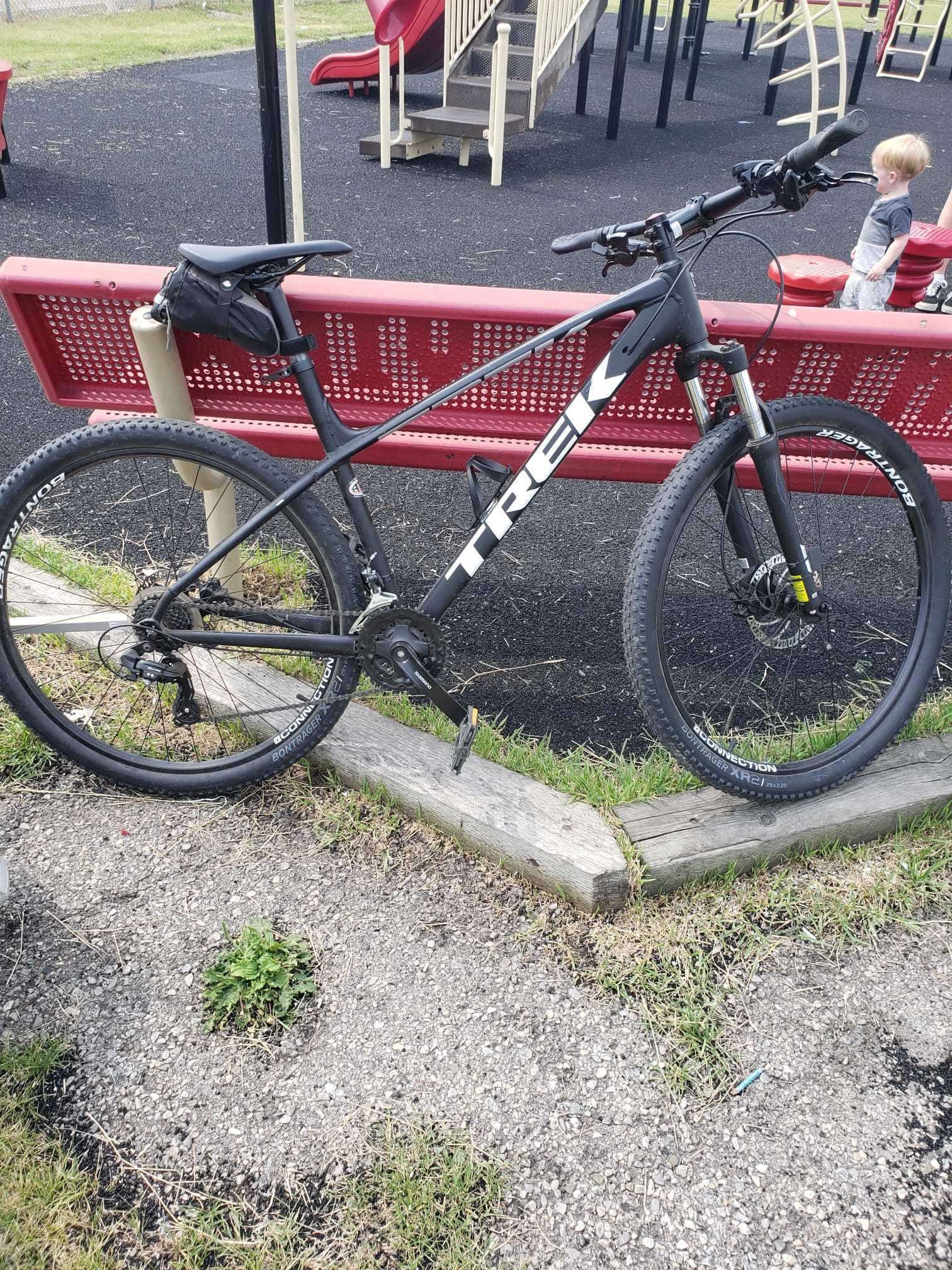 felt carbon fiber road bike