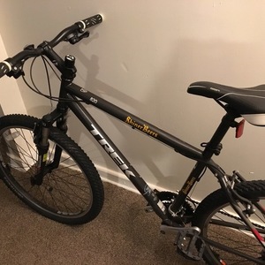 2021 Trek 820 Black