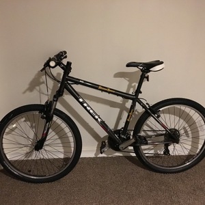 2021 Trek 820 Black