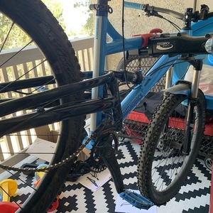 2017 Diamondback Atroz Blue