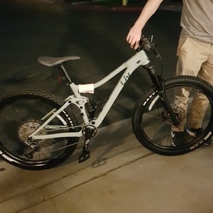 2021 Giant Embolden 2 Silver, gray or bare metal