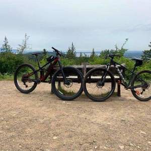 2021 Trek Marlin 7 Blue and Silver, gray or bare metal