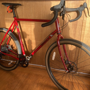 Surly midnight special 58 sour strawberry s... Black