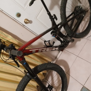 2021 Trek Full suspension fuel ex 8 Red and Black